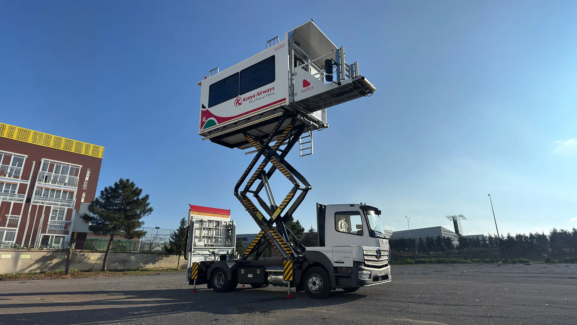 Aircraft PRM Medical Lift visual 3